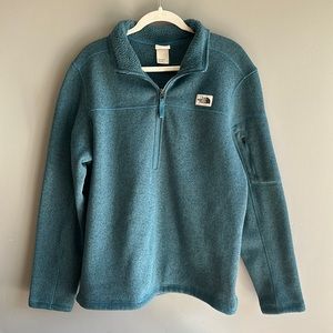 The north face sweater size L great condition like new